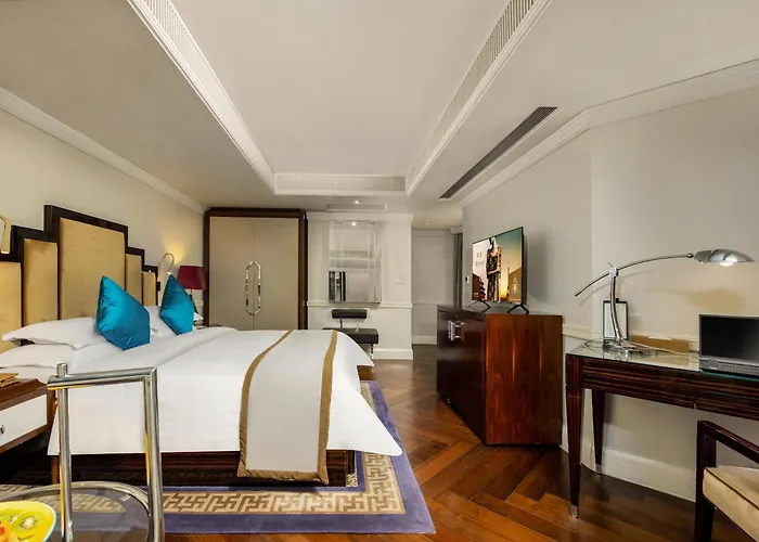 Jinjiang Metropolo Hotel Classiq,Shanghai Bund Circle